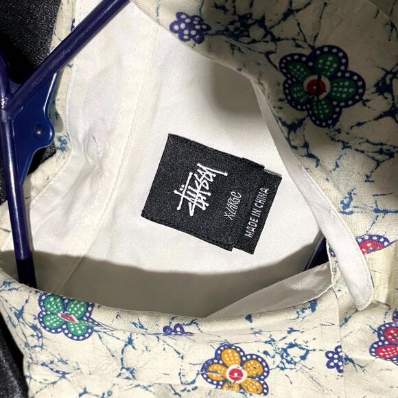 Stussy Button-Up Shirt Men's XL Beige Floral Print Short Sleeve Preppy Casual - Picture 4 of 6